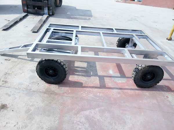 應(yīng)急發(fā)電機(jī)組拖車(chē)